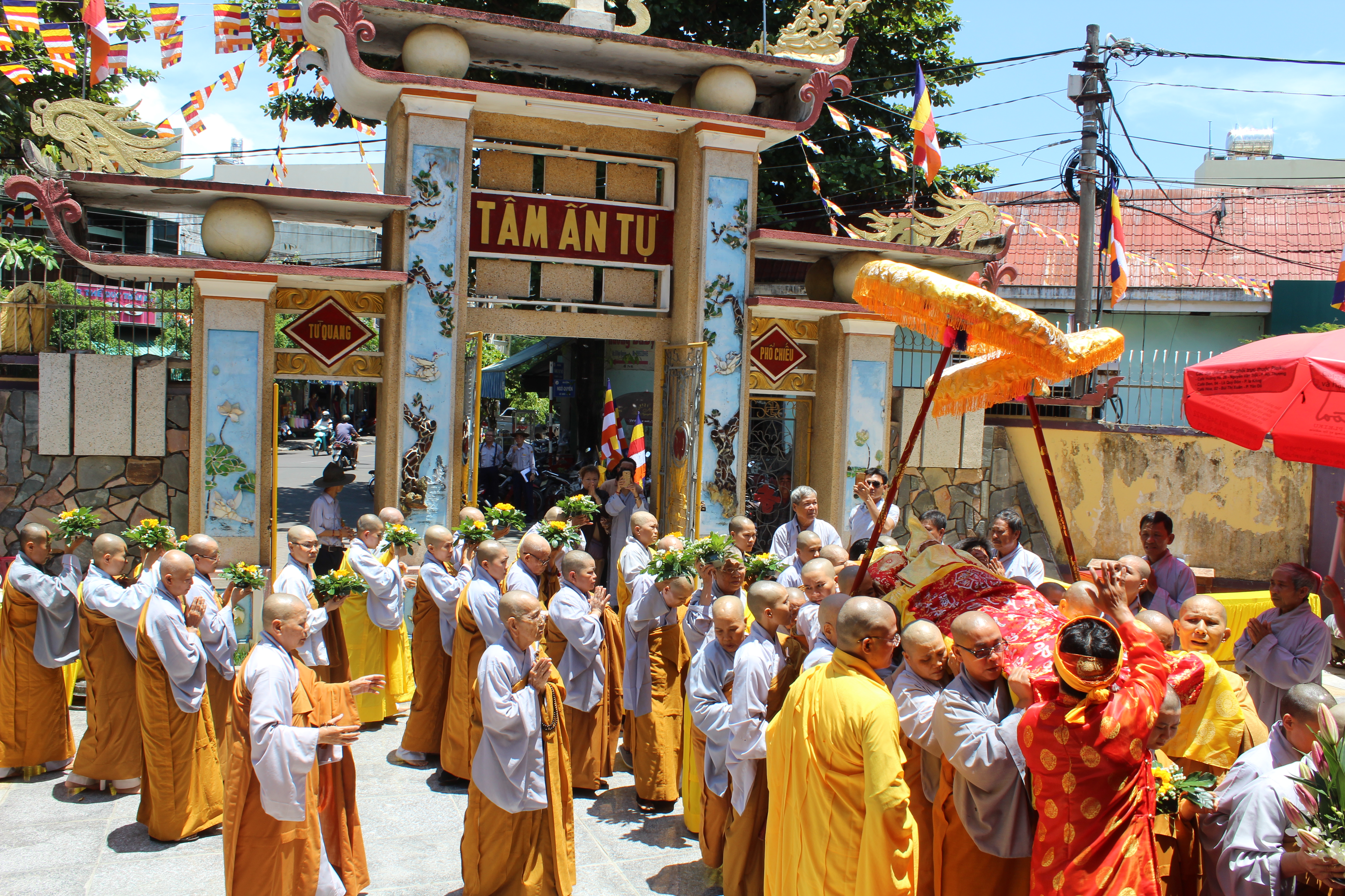 Lễ nhập kim quan NT. Thích Nữ Tâm Hoa
